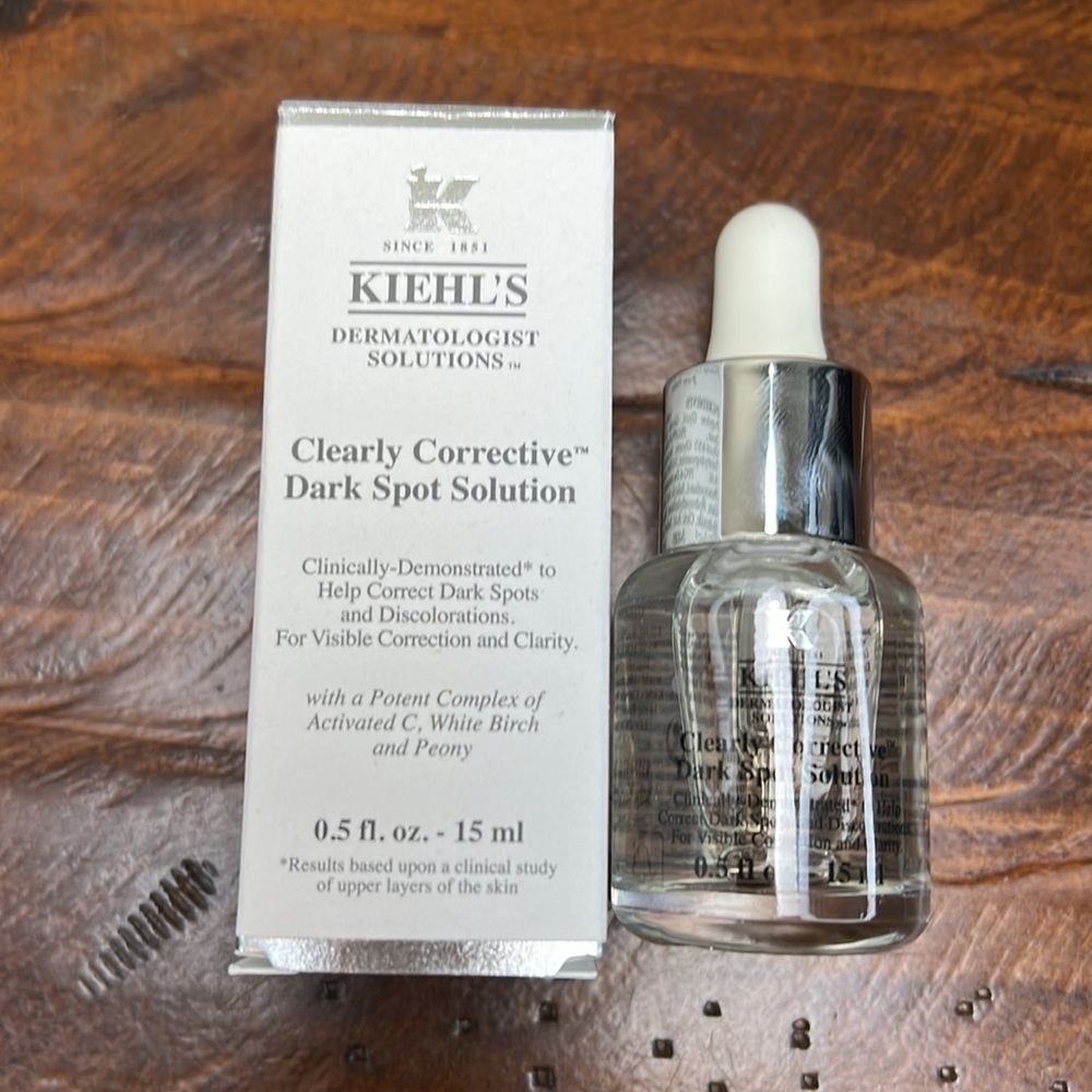 Kiehl's Clearly Corrective Dark Spot Solution Serum 0.5 oz - Picture 2 of 3